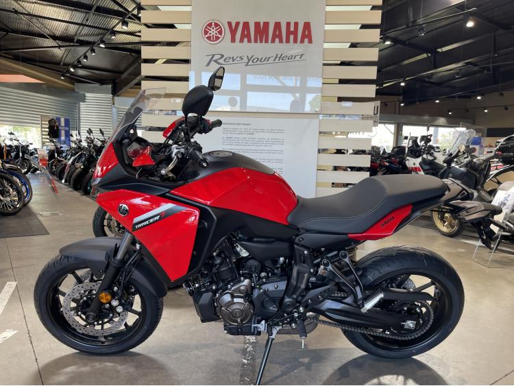 YAMAHA TRACER 7