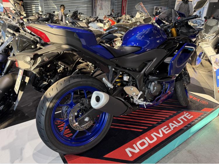 YAMAHA YZF-R3