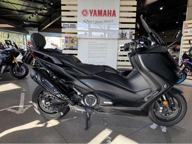 YAMAHA T-MAX 560