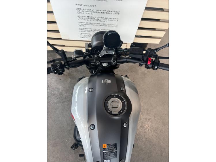 YAMAHA XSR 900