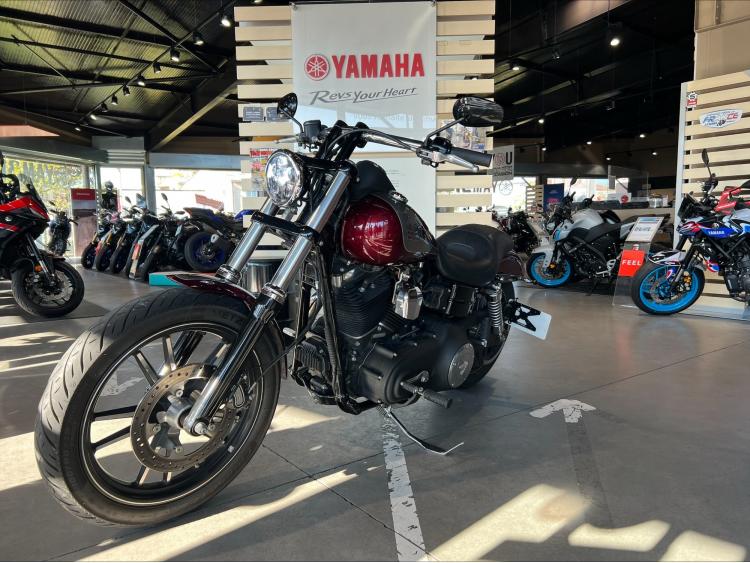 HARLEY-DAVIDSON DYNA STREET BOB 1690 SPECIAL