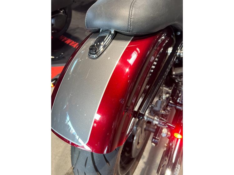 HARLEY-DAVIDSON DYNA STREET BOB 1690 SPECIAL