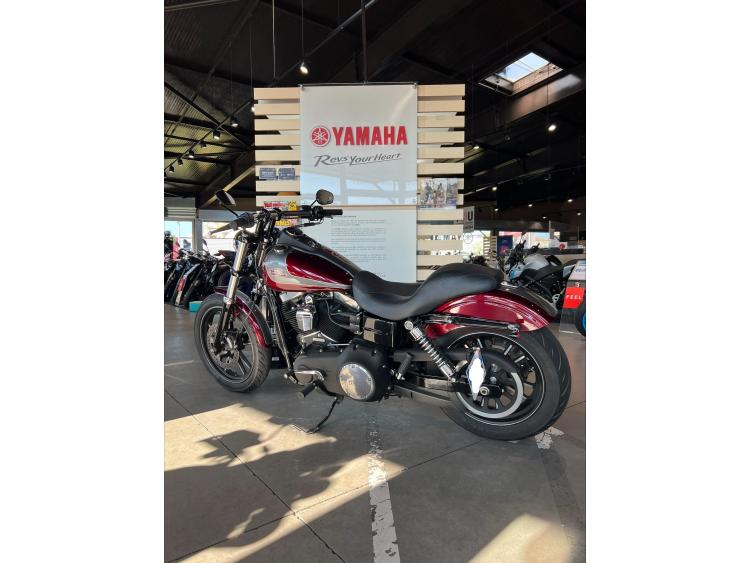 HARLEY-DAVIDSON DYNA STREET BOB 1690 SPECIAL