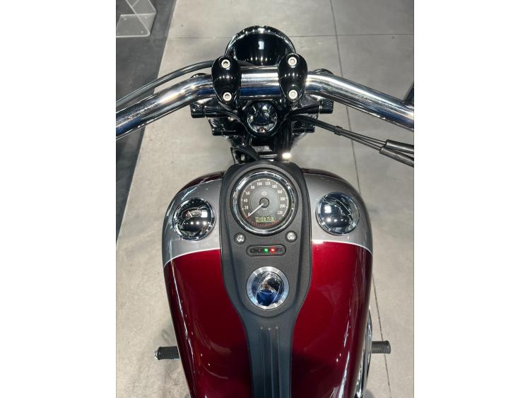HARLEY-DAVIDSON DYNA STREET BOB 1690 SPECIAL