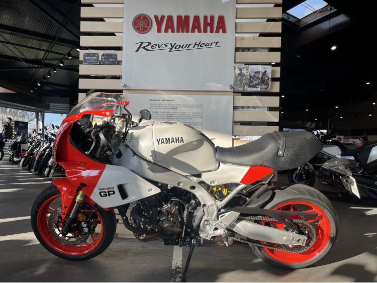 YAMAHA XSR 900 GP
