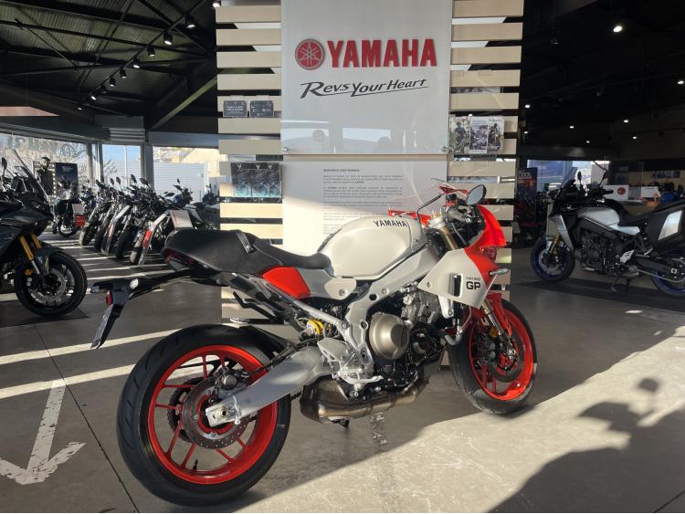 YAMAHA XSR 900 GP