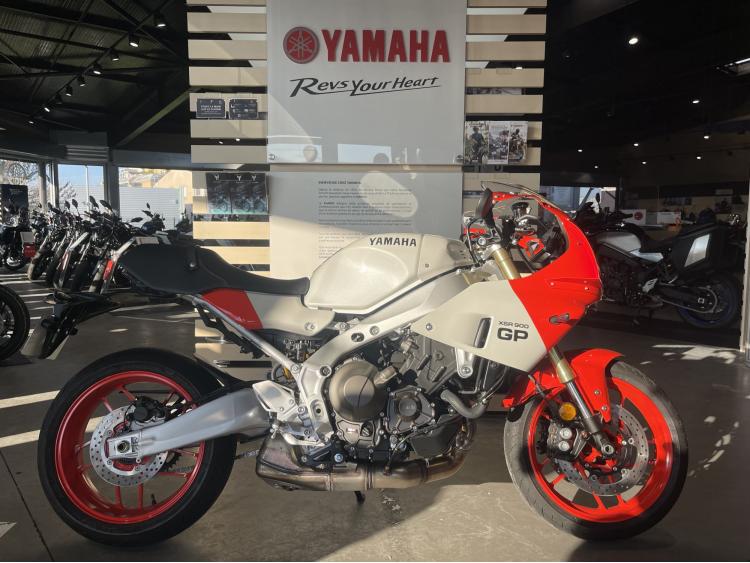 YAMAHA XSR 900 GP