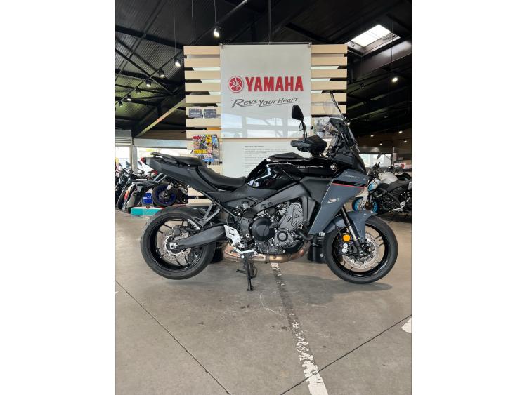 YAMAHA TRACER 9