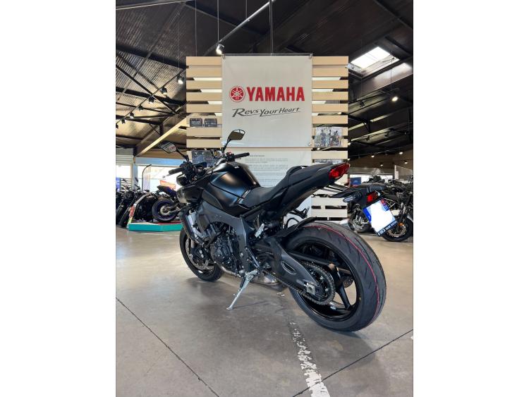 YAMAHA MT-10