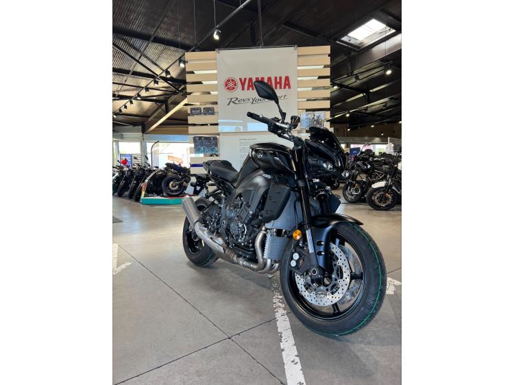 YAMAHA MT-10