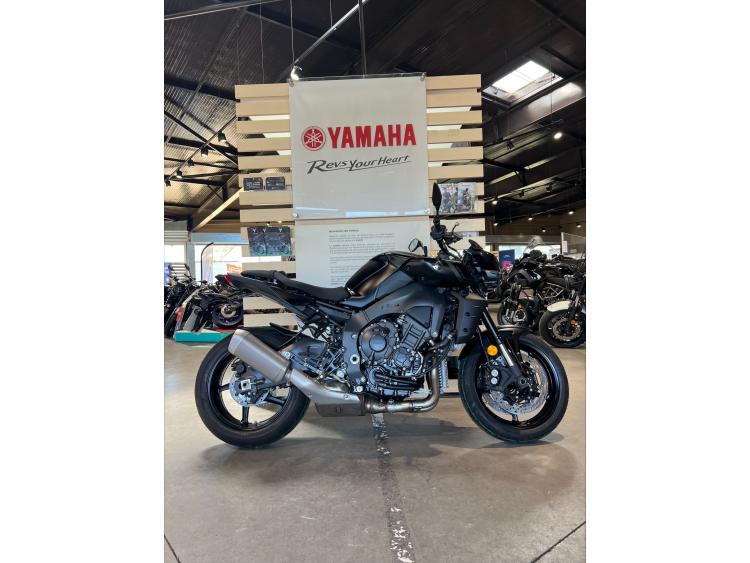 YAMAHA MT-10