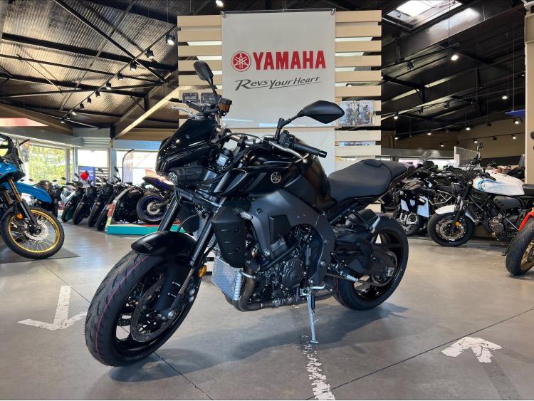 YAMAHA MT-10