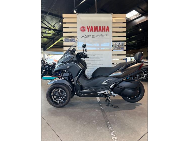 YAMAHA TRICITY 300