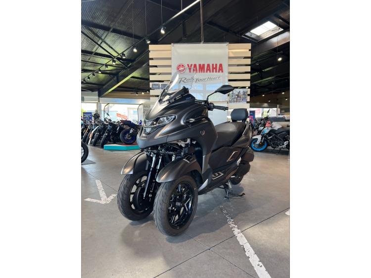 YAMAHA TRICITY 300