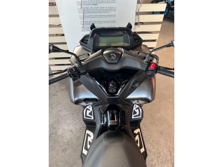 YAMAHA TRICITY 300