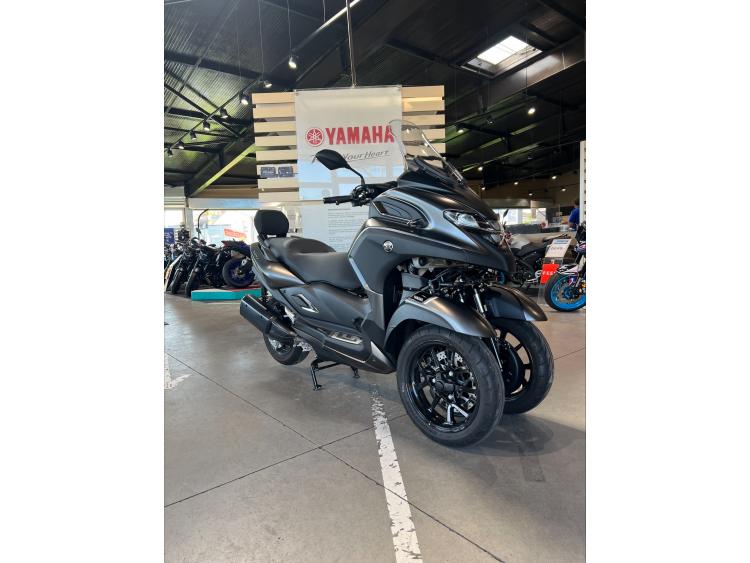 YAMAHA TRICITY 300
