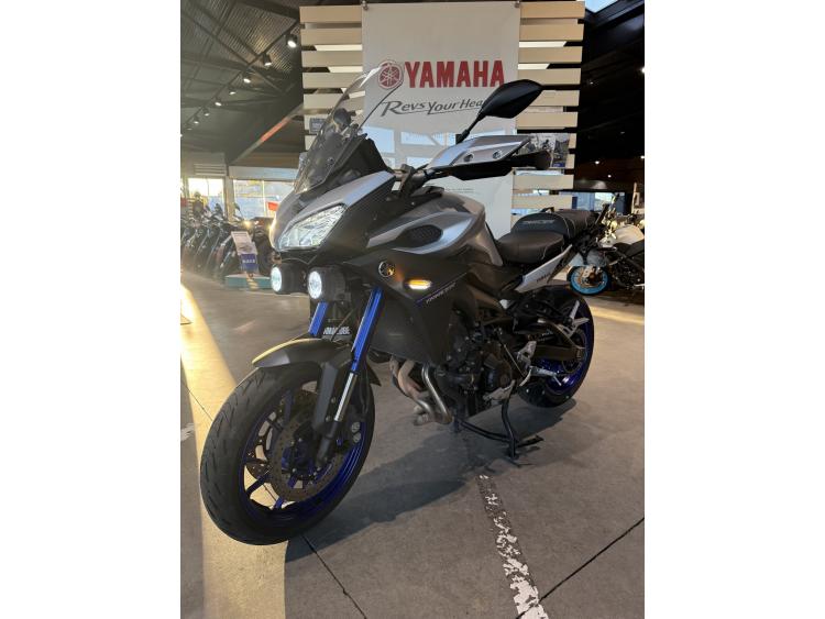 YAMAHA TRACER 900
