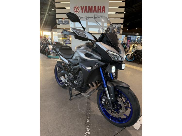 YAMAHA TRACER 900