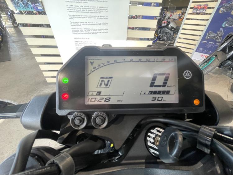 YAMAHA MT-03