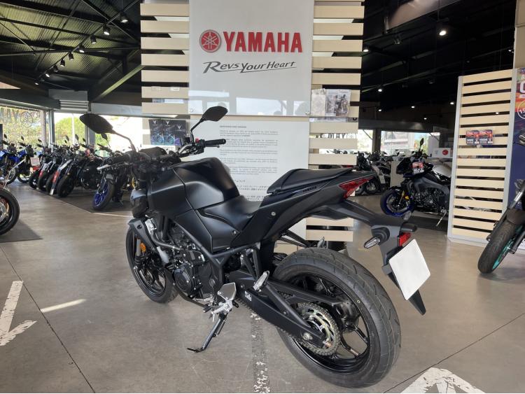 YAMAHA MT-03