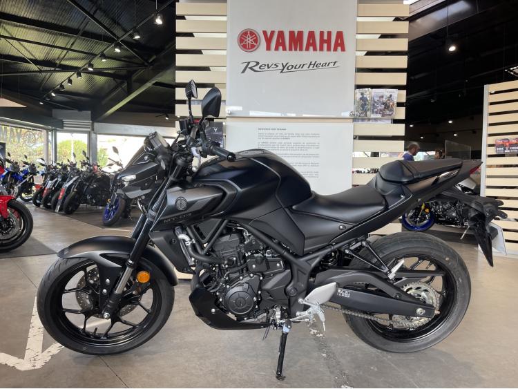 YAMAHA MT-03