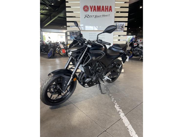 YAMAHA MT-03