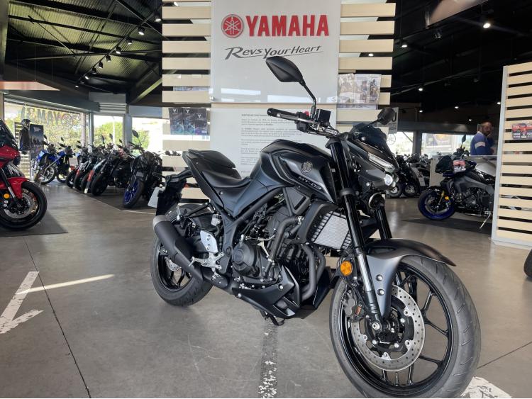 YAMAHA MT-03