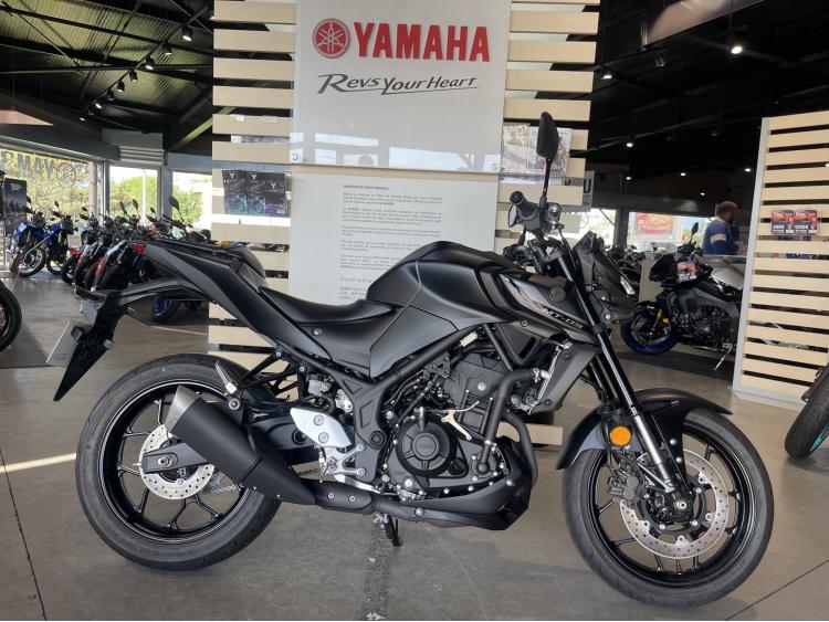 YAMAHA MT-03