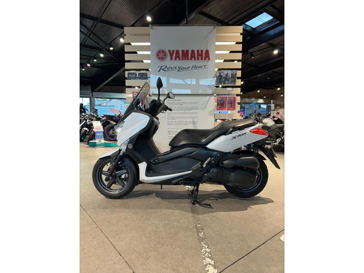 YAMAHA XMAX 125