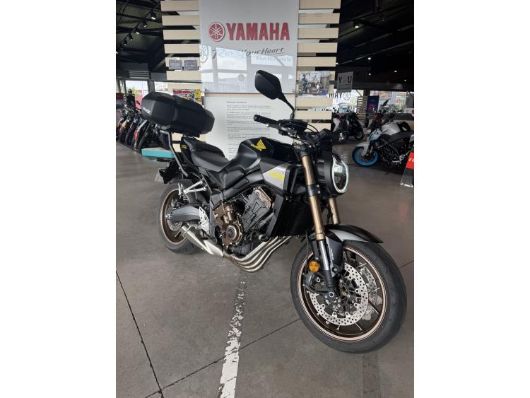 HONDA CB 650 R   e-CLUTCH