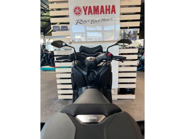 YAMAHA XMAX 125