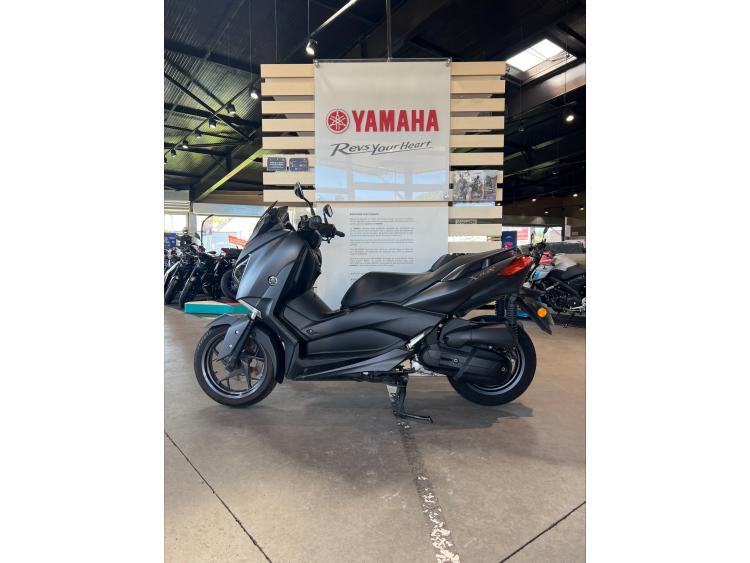 YAMAHA XMAX 125