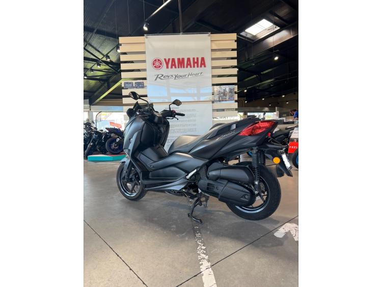 YAMAHA XMAX 125