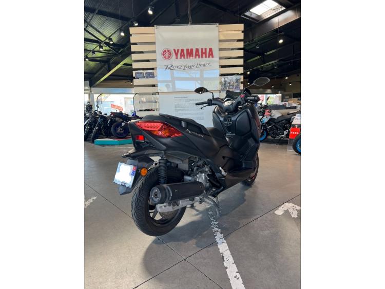 YAMAHA XMAX 125