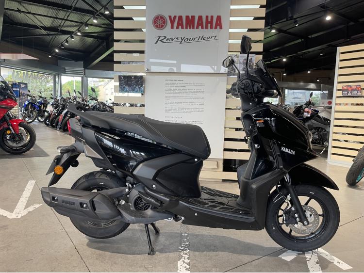 YAMAHA RayZR 125